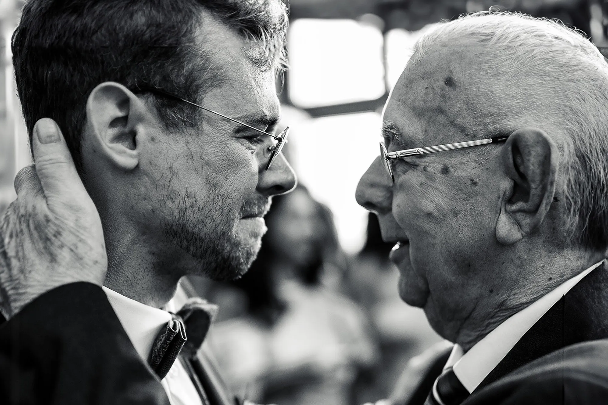 Hochzeitsfotograf Potsdam Bräutigam mit sein Opa